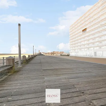 Sea Kissed By Bloss, Op Zeedijk Ostenda